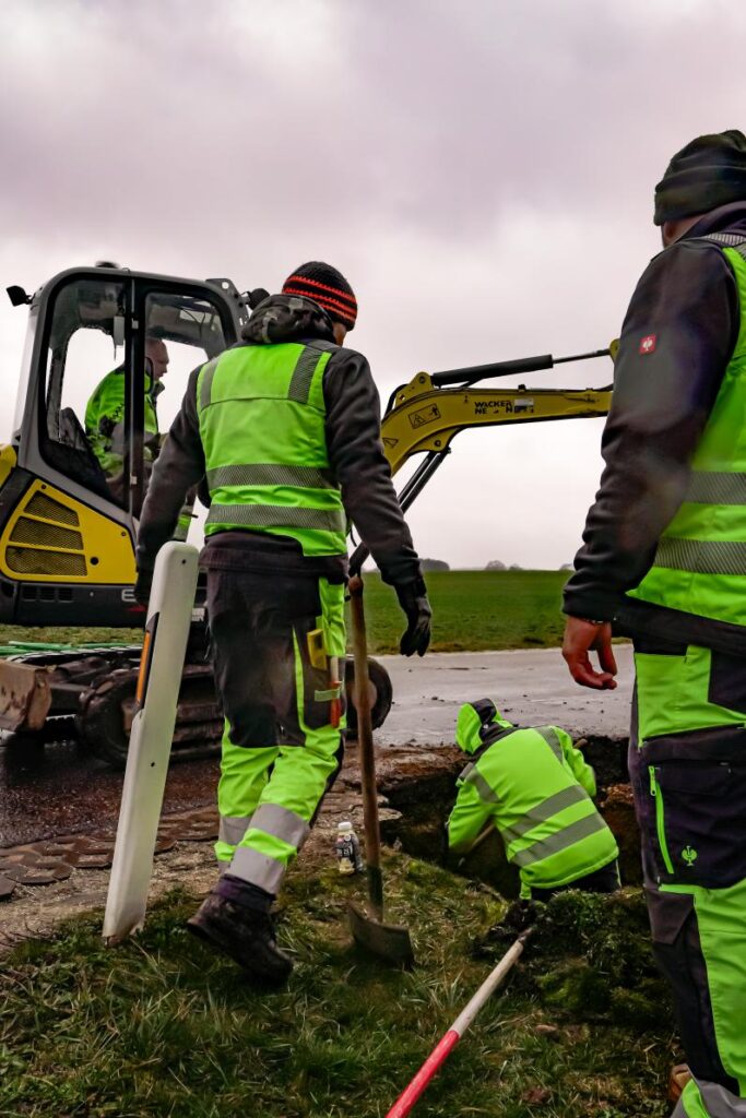 Team von Egger Bau arbeitet zusammen am Projekt